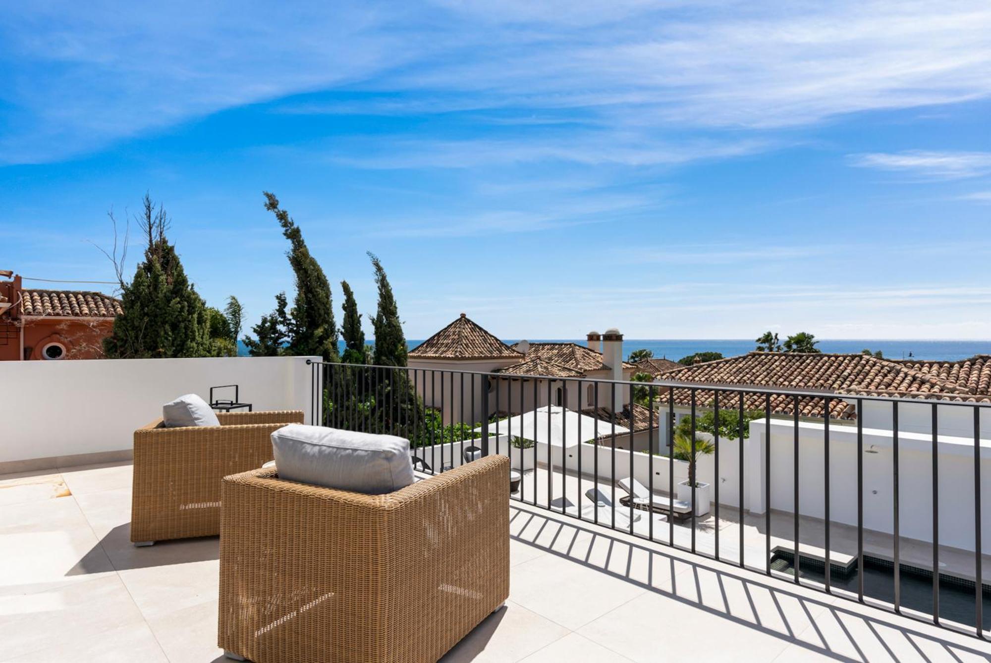 20600 - Luxurious Beachside Near Marbellac