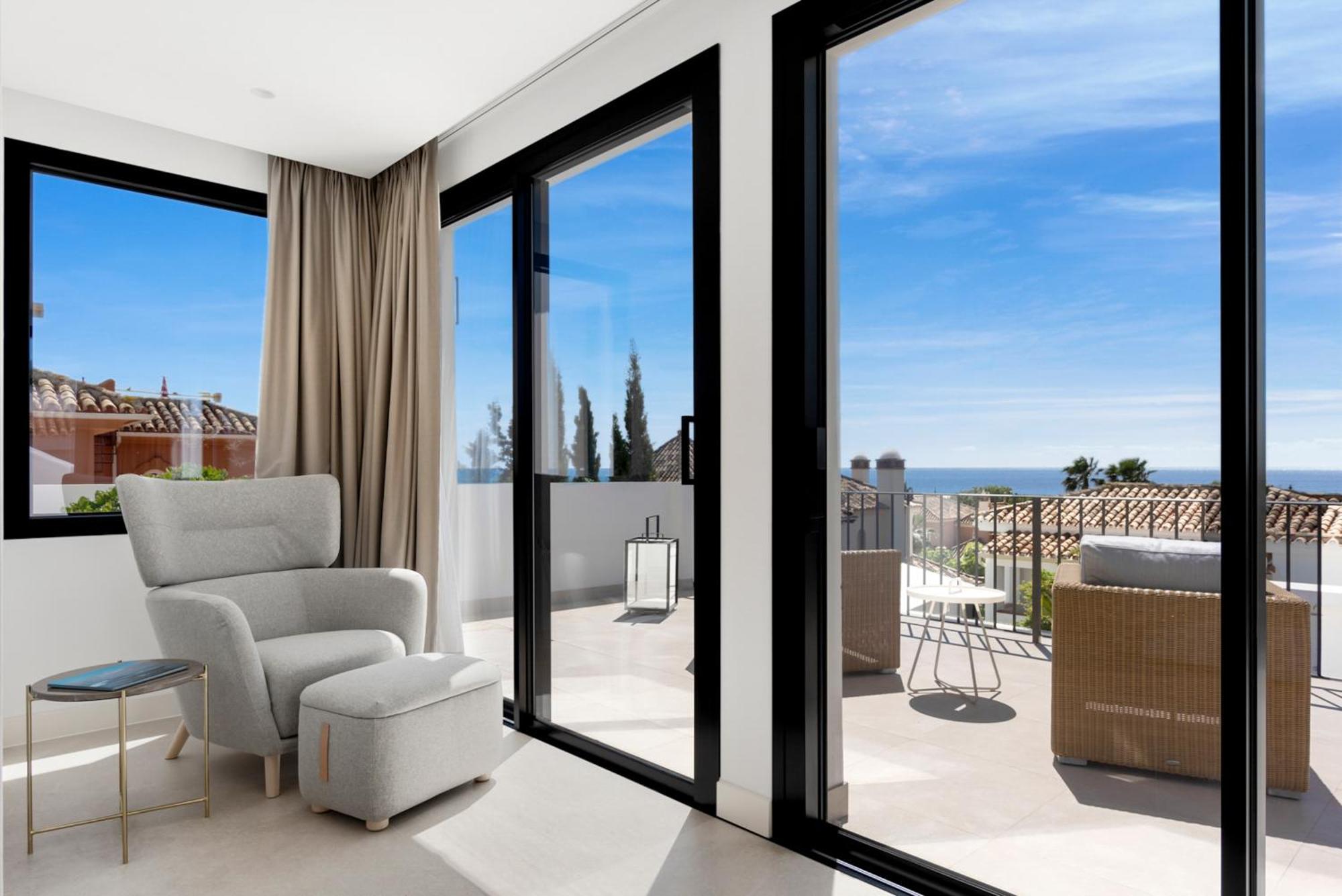 Villa 20600 - Luxurious Beachside Near *